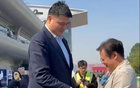 姚明范志毅F1同框握手