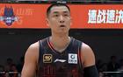 山東男籃大勝新疆37分，智杰首得MVP，高詩巖狂歡慶祝。