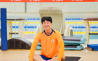 泰山隊(duì)室內(nèi)訓(xùn)練，樂享多，克雷桑專注回放，門將雨中苦練。